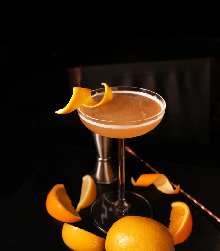 Drink autoral servido no H2